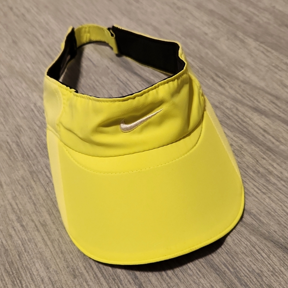 Nike Visor Bright Green